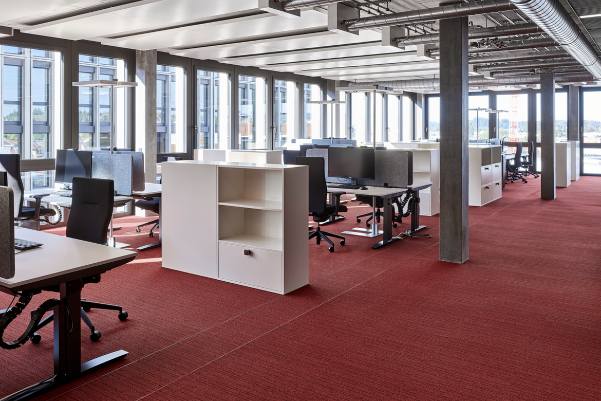 CAURUS Hybrid system - Thanks to its comprehensive functionality, the CAURUS supply air element with the A11-S and SPECTRA M-S heating & cooling sails achieves an optimum room climate in any environment.