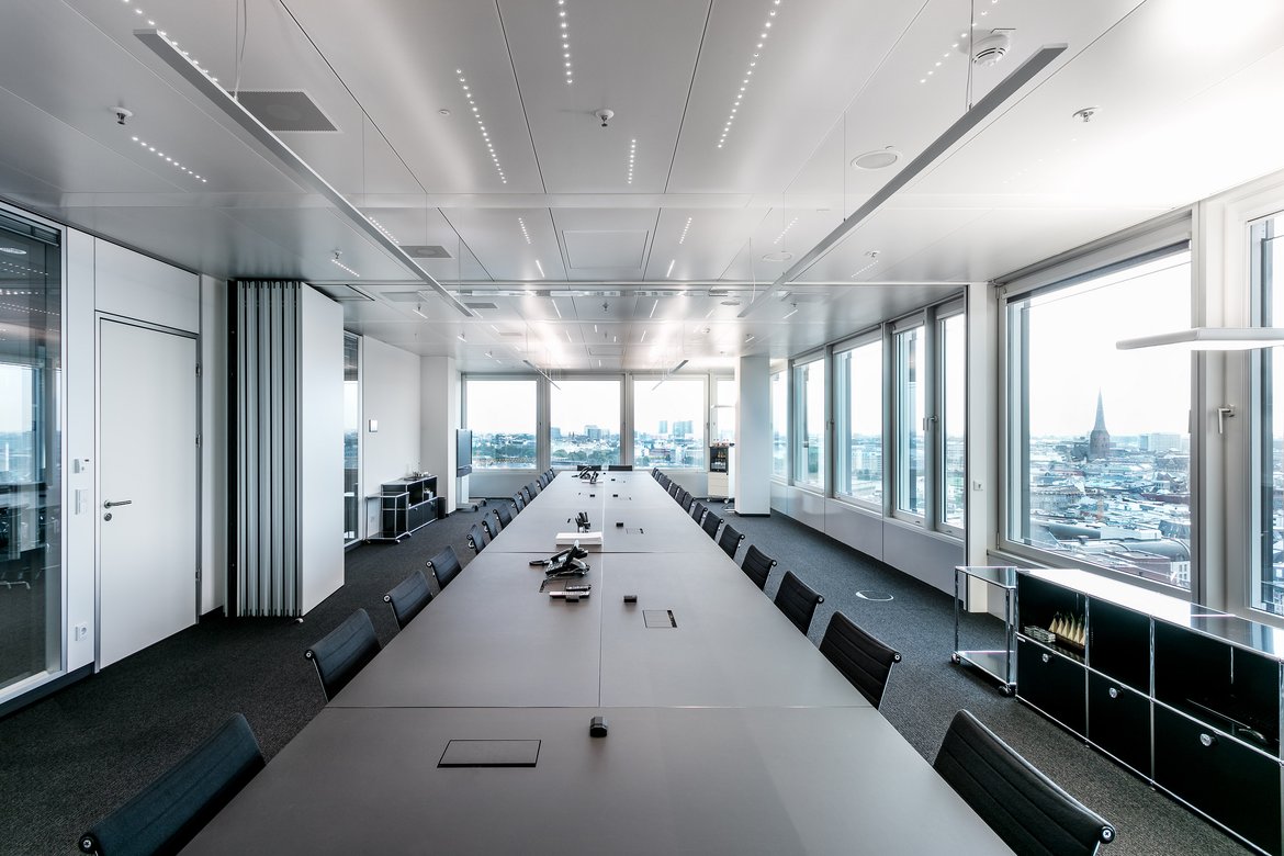 Emporio-Hochhaus, Hamburg - Chilled metal ceiling for the Emporio skyscraper in Hamburg