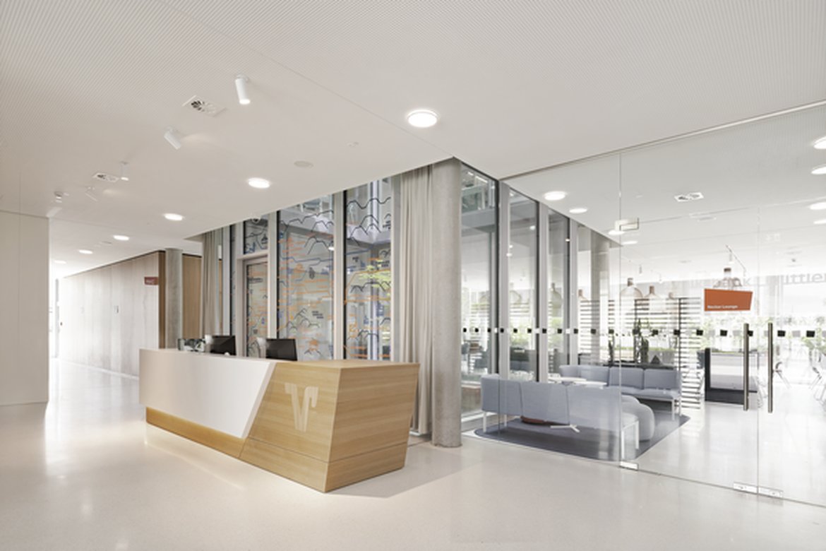 Volksbank Mittlerer Neckar - Hybrides Klimakonzept für moderne Büroflächen